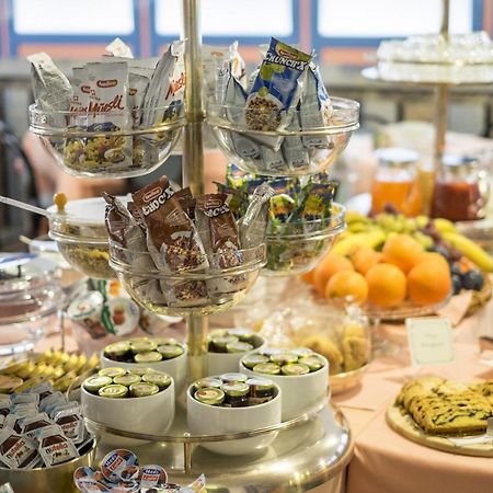 Hotel Bisanzio Ravenna Bagian luar foto