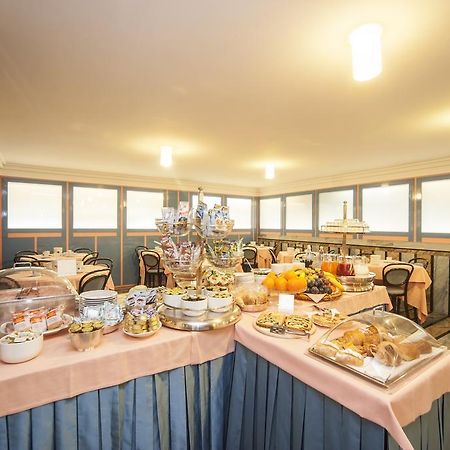 Hotel Bisanzio Ravenna Bagian luar foto