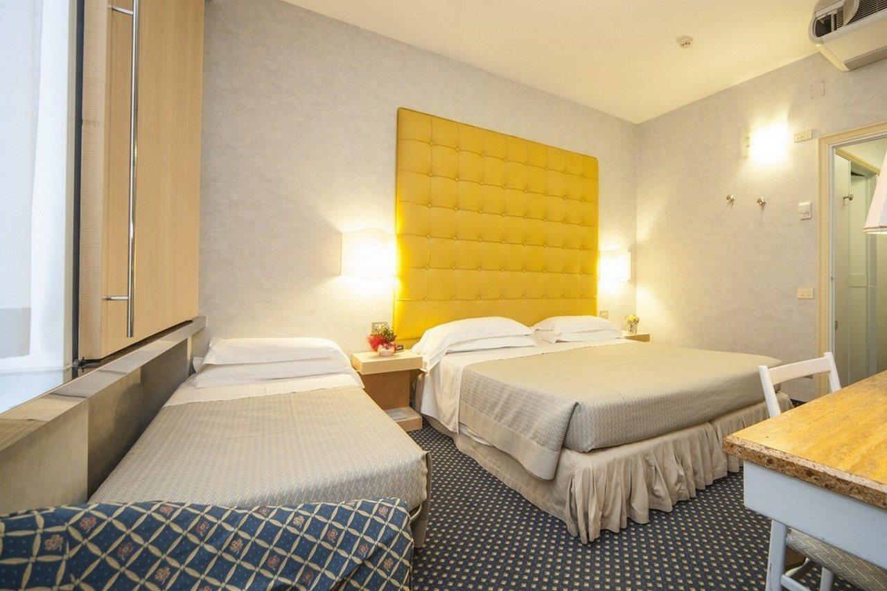 Hotel Bisanzio Ravenna Bagian luar foto