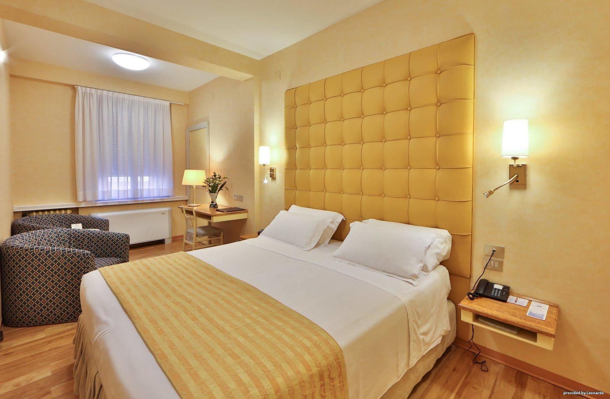 Hotel Bisanzio Ravenna Bagian luar foto
